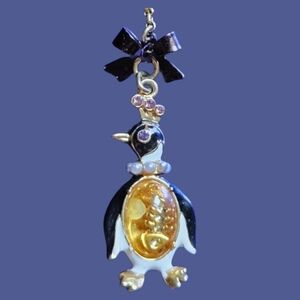 🐧🐟Betsey RARE PENGUIN Pendant Fish Bubble Belly Faux Pearl Necklace - EPC🐟🐧